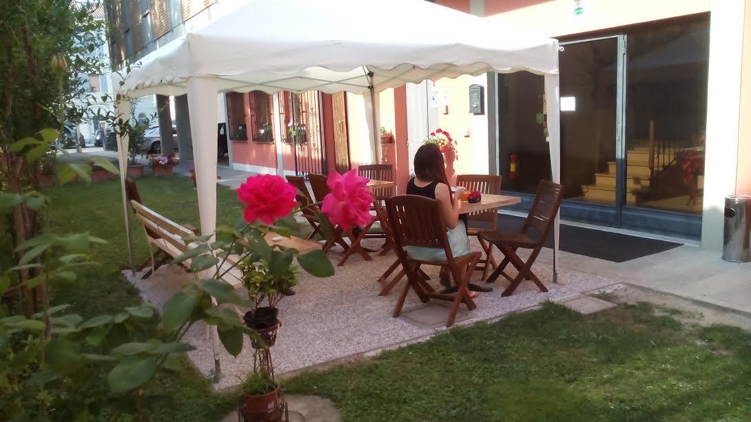 Albergo Soliani Fabbrico Exterior foto